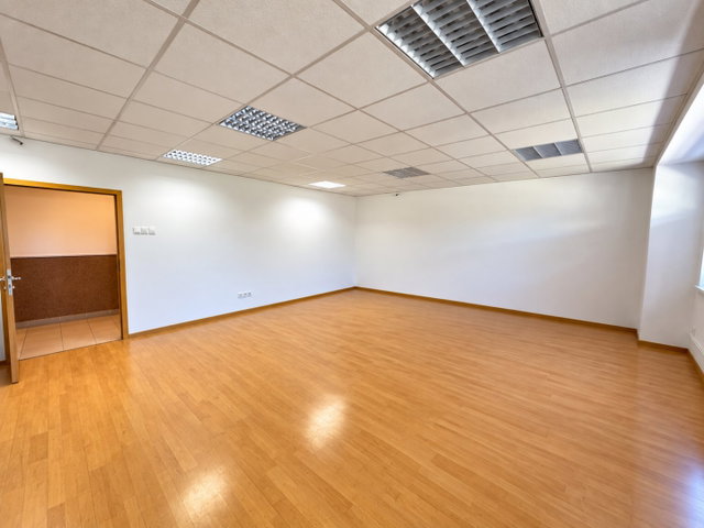Kiadó iroda, Miskolcon 90 E Ft / hó, 1 szobás