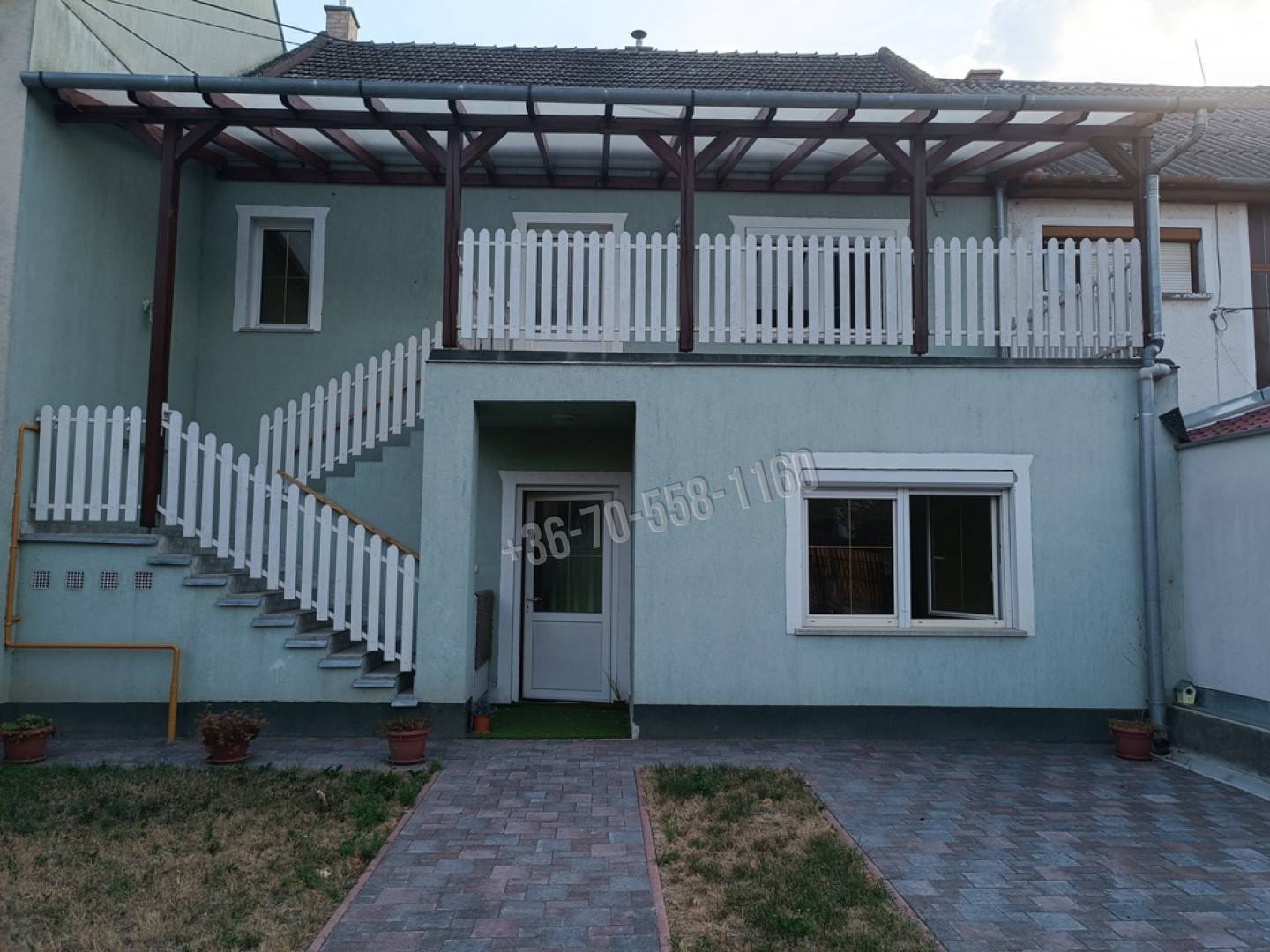 4 bed · 200m² · 400.000 ft