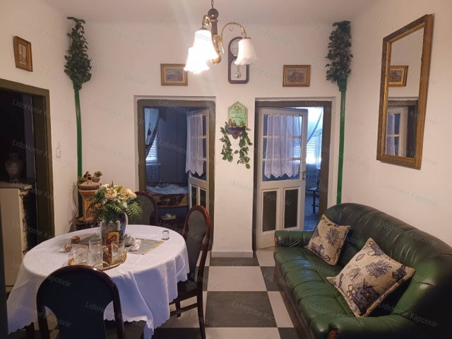 Eladó családi ház, Kaposváron 33 M Ft, 5 szobás