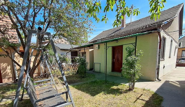 Eladó családi ház, Budapesten, XV. kerületben 47.9 M Ft