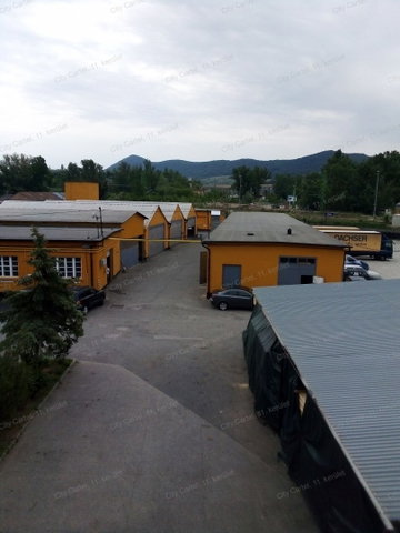 Kiadó ipari ingatlan, Solymáron 500 E Ft / hó