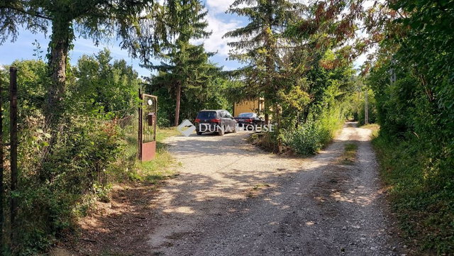 Eladó nyaraló, Pátyon 36.5 M Ft, 2 szobás / költözzbe.hu