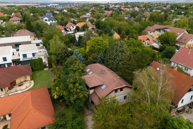 Eladó családi ház, Biatorbágyon 199 M Ft, 7 szobás