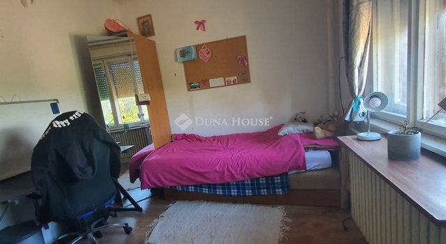 Eladó családi ház, Bőn 52.9 M Ft, 6 szobás