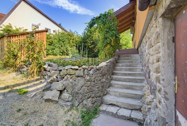 Eladó családi ház, Szentendrén 169 M Ft, 4 szobás