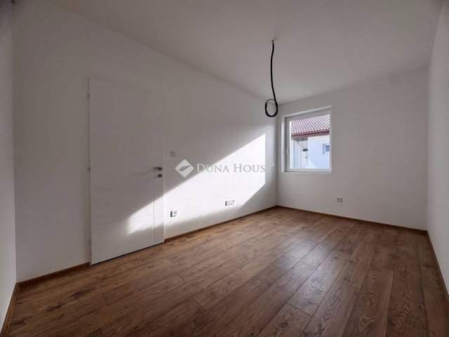 Eladó családi ház, Dunaszegen 89.9 M Ft, 4 szobás