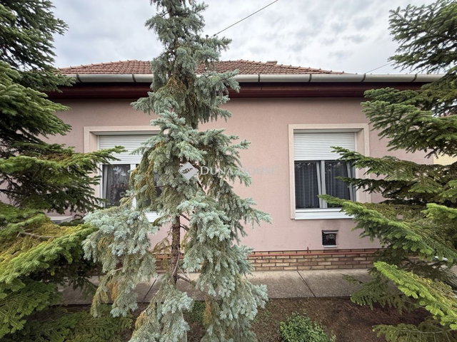 Eladó családi ház, Dunakeszin 125 M Ft, 4 szobás