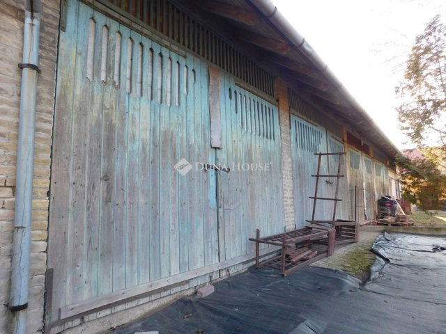 Eladó családi ház, Helvécián 139.9 M Ft, 3 szobás