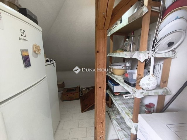Eladó családi ház, Alsónémediben 98.9 M Ft, 6 szobás