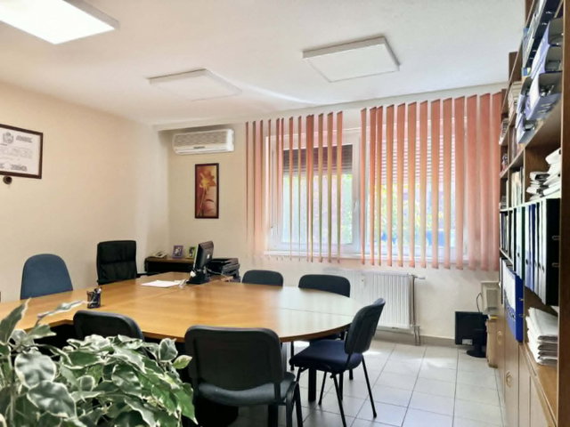 Eladó panellakás, Debrecenben, Teleki utcában 69.9 M Ft, 3 szobás