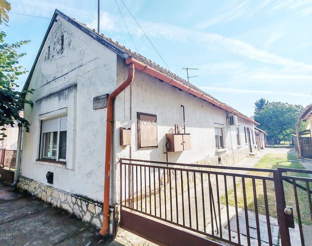 Eladó családi ház, Nagyatádon 26.9 M Ft, 2 szobás
