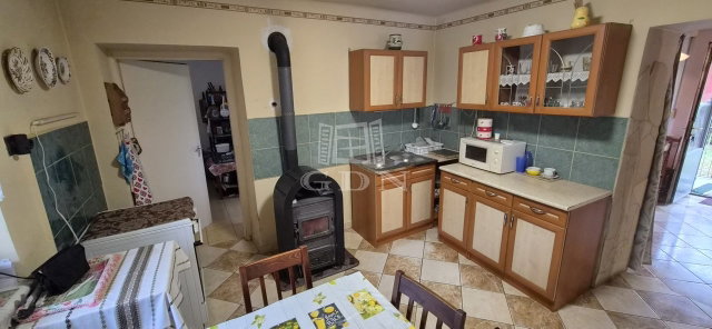 Eladó családi ház, Zalamerenyén 19 M Ft, 2 szobás