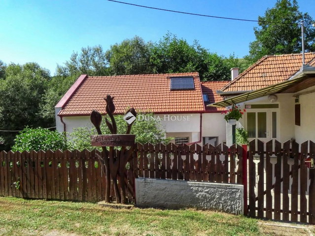 Eladó családi ház, Erdőhorvátiban 67.9 M Ft, 6 szobás