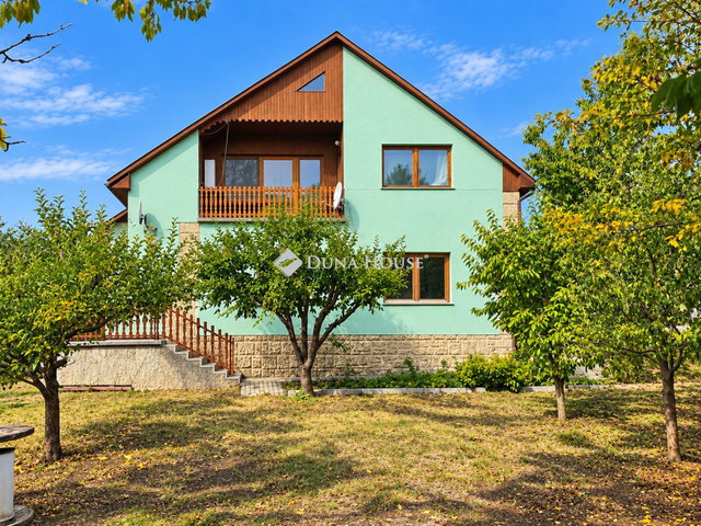 Eladó családi ház, Zsámbékon 133 M Ft, 6 szobás