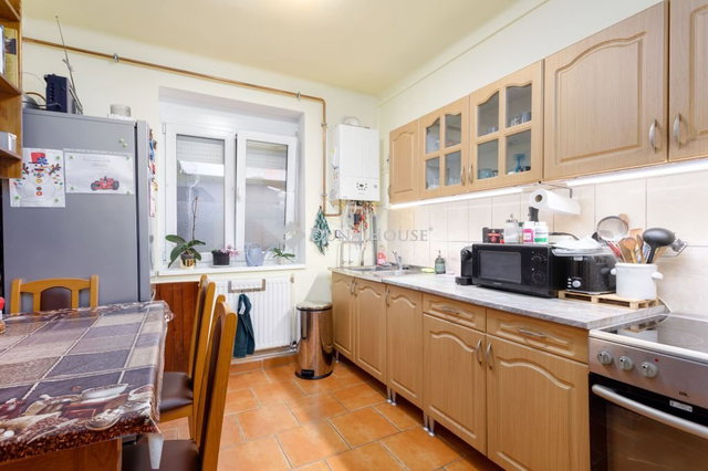 Eladó téglalakás, Mosonmagyaróváron 60 M Ft, 3 szobás