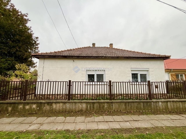 Eladó családi ház, Gárdonyban 51 M Ft, 2 szobás