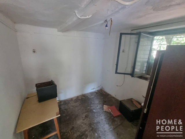 Eladó családi ház, Apátfalván 8.5 M Ft, 6 szobás