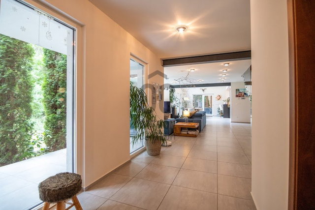 Eladó családi ház, Bakonycsernyén 560 M Ft, 5 szobás