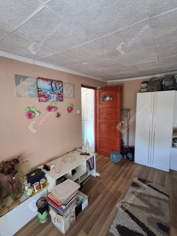 Eladó téglalakás, Kaposváron 23.9 M Ft, 3 szobás