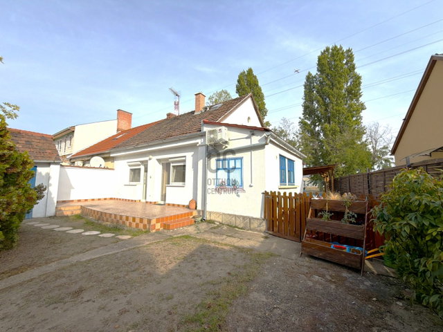 Eladó családi ház, Budapesten, X. kerületben 89.9 M Ft, 3 szobás
