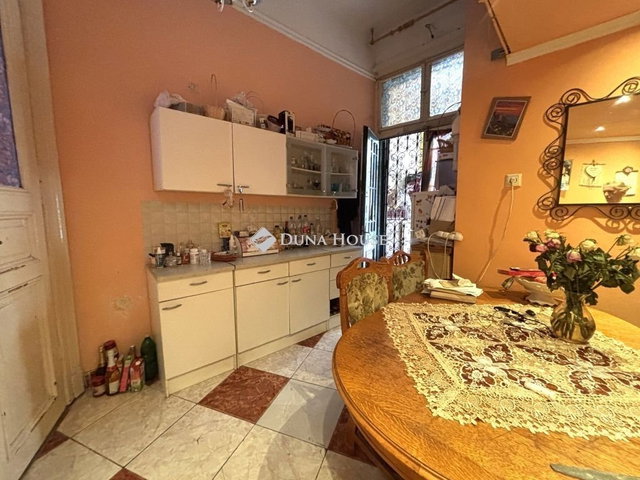 Eladó téglalakás, Budapesten, VIII. kerületben 85.5 M Ft