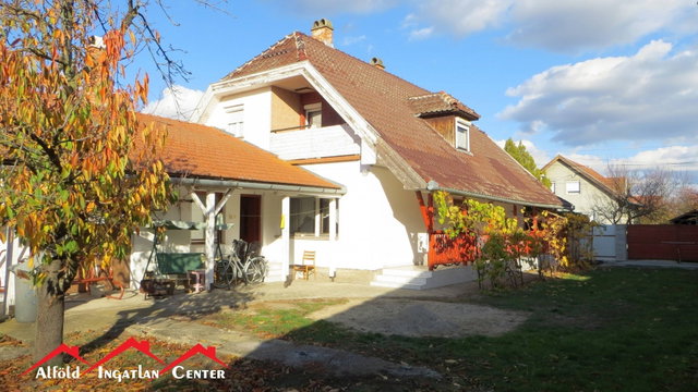 Eladó családi ház, Békésen, Szeglet utcában 47.9 M Ft