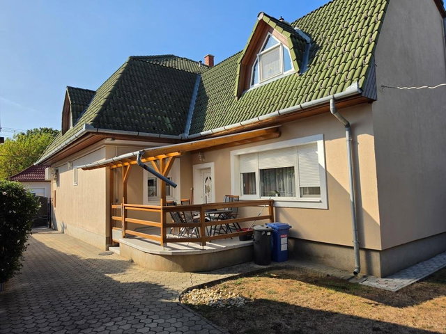 Eladó családi ház, Kaposváron 95 M Ft, 5 szobás