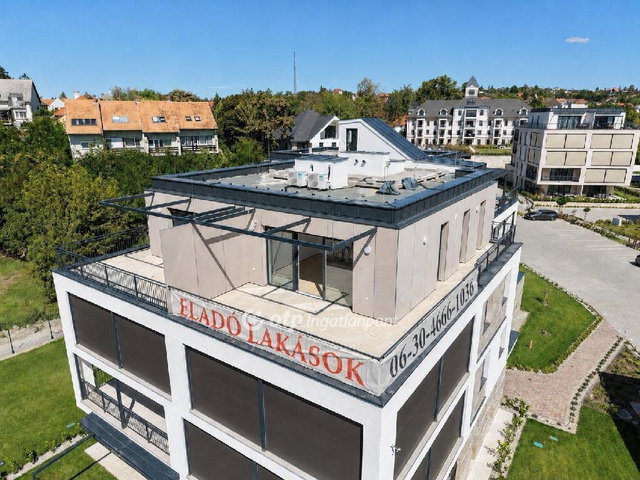 Eladó téglalakás, Balatonkenesén 110 M Ft, 2 szobás
