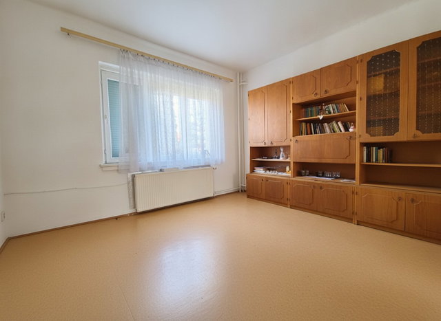 Eladó családi ház, Szigetszentmiklóson 108.99 M Ft, 4 szobás