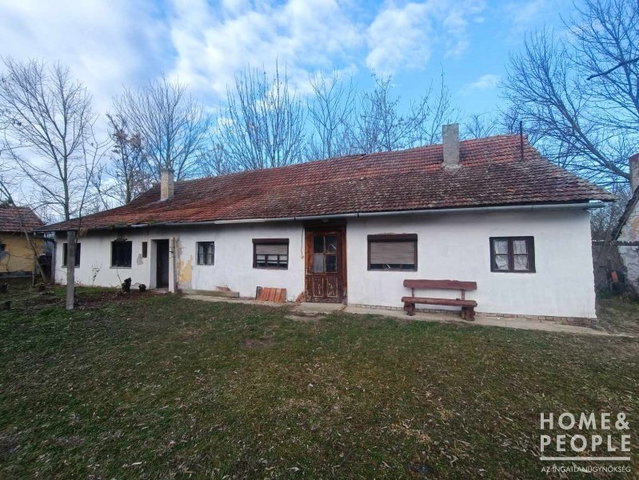 Eladó családi ház, Üllésen 13.99 M Ft, 4 szobás