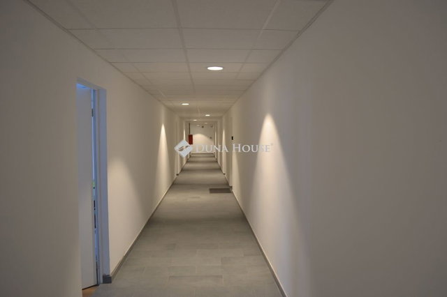 Kiadó iroda, Budapesten, XXII. kerületben 146 E Ft / hó, 1 szobás