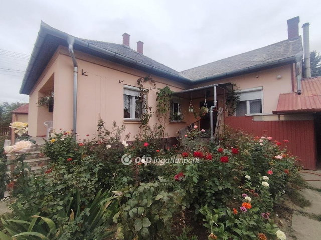 Eladó családi ház, Fehérgyarmaton 38.5 M Ft, 2 szobás