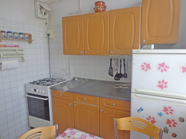 Kiadó téglalakás, albérlet, XI. kerületben, Október huszonharmadika utcában
