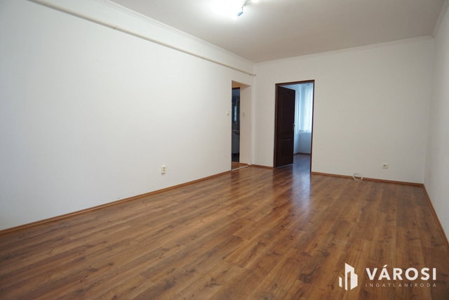 Eladó téglalakás, Nagykanizsán 34.9 M Ft, 2 szobás