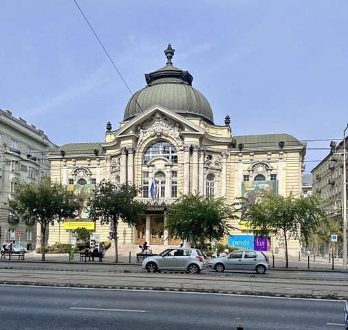 Eladó téglalakás, Budapesten, V. kerületben 97 M Ft, 1 szobás