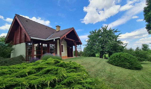 Eladó nyaraló, Győrújbaráton 46 M Ft, 1 szobás