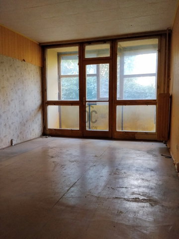 Eladó panellakás, Pécsett 46.9 M Ft, 3 szobás