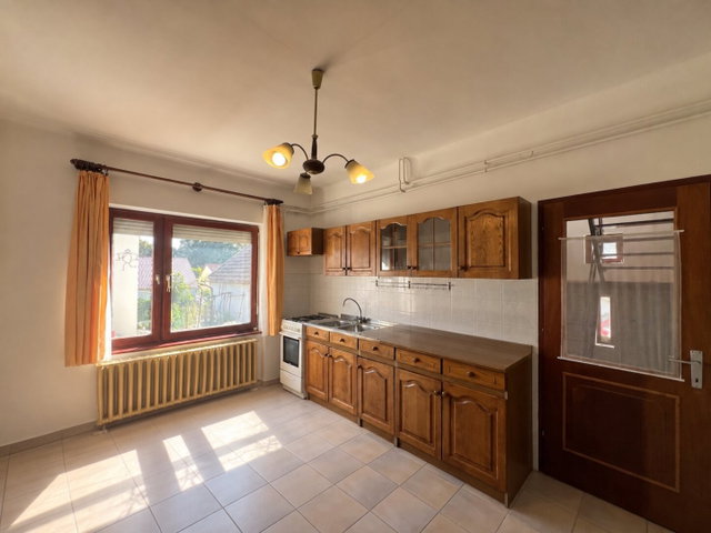 Eladó családi ház, Kaposváron 59 M Ft, 6 szobás