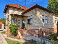 Eladó családi ház, Zsámbékon 89.9 M Ft, 4 szobás