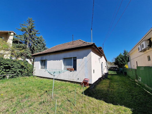 Eladó családi ház, Dunakeszin 89.9 M Ft, 3 szobás
