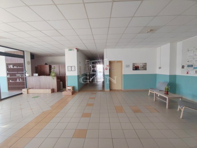 Kiadó iroda, Budapesten, XV. kerületben 92 E Ft / hó, 3 szobás