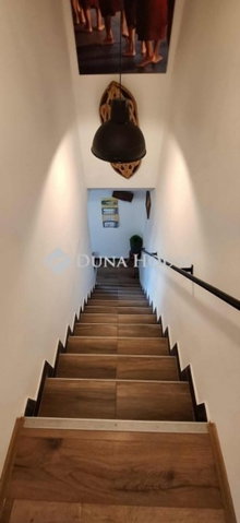 Eladó családi ház, Budapesten, XV. kerületben 89.9 M Ft