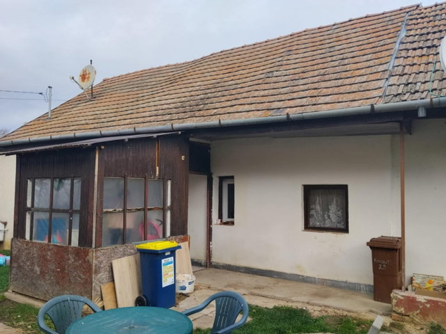 Eladó családi ház, Kállón 10.99 M Ft, 2 szobás