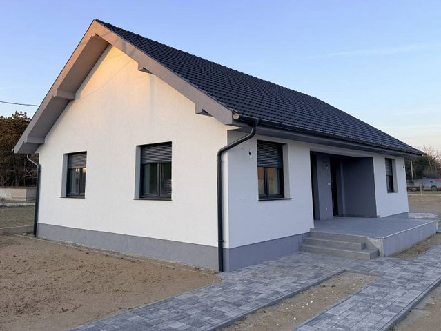 Eladó családi ház, Dabason 88.5 M Ft, 3 szobás
