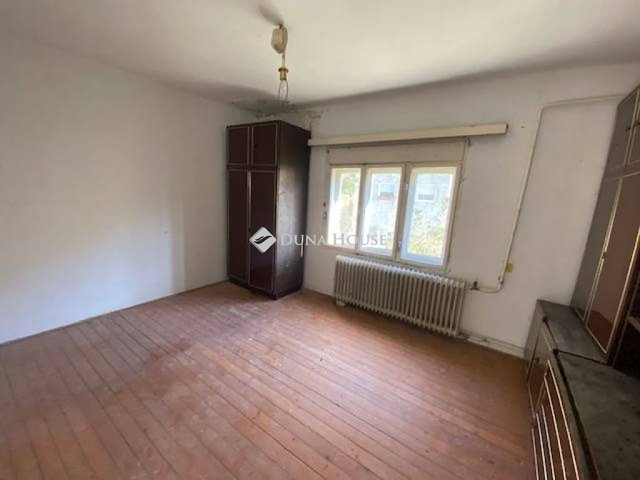 Eladó telek, Pécsett, Középdeindoli úton 12.99 M Ft
