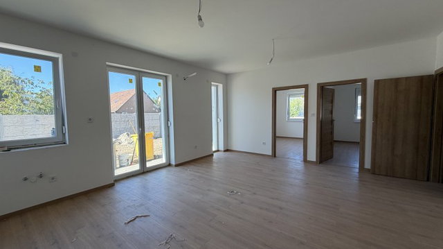 Eladó családi ház, Gyálon 102.9 M Ft, 4 szobás