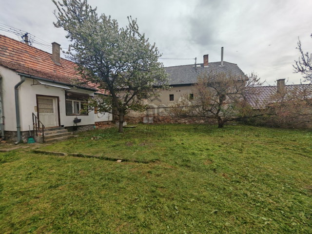 Eladó családi ház, Kesztölcön 34.9 M Ft, 4 szobás