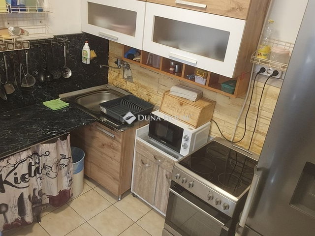 Eladó családi ház, Budapesten, XV. kerületben 55 M Ft, 3 szobás