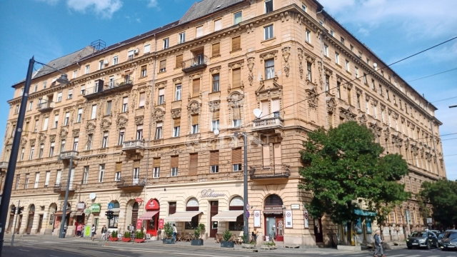 Eladó téglalakás, Budapesten, II. kerületben 169 M Ft, 4 szobás