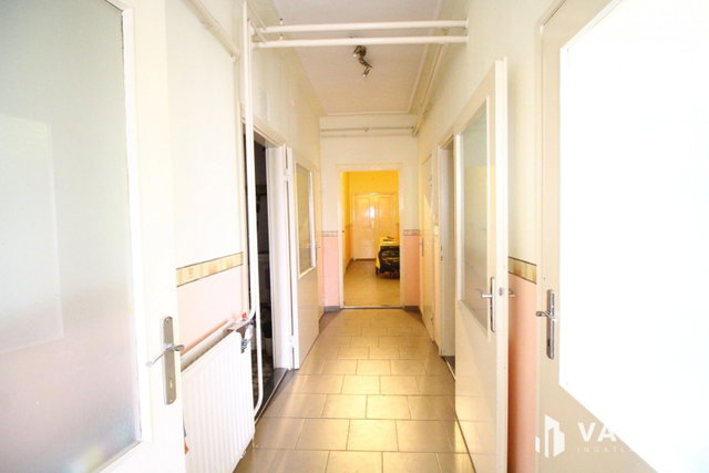 Eladó ipari ingatlan, Hódmezővásárhelyen 105 M Ft